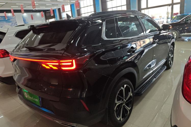 Used Dongfeng Aeolus Huge 2022 Mach Dual-Motor 1.5T MHD Dare-to-Dream Edition