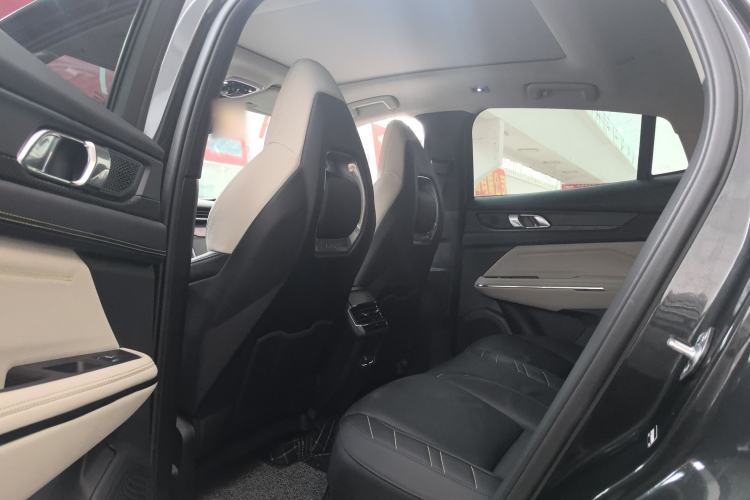 Used Lynk & Co 05 2020 2.0TD Two-Wheel Drive Shine Halo Interior 2