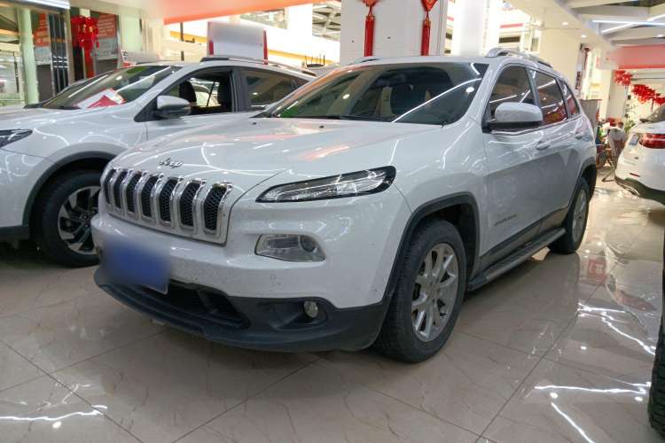 Used Jeep Cherokee 2016 2.4L Leading Smart Version