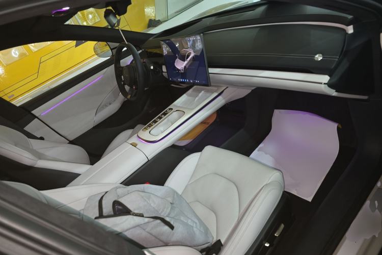 Used Xiaomi Auto SU7 2024 Four-Wheel Drive Ultra-Long Range Advanced Intelligent Driving Max Edition
