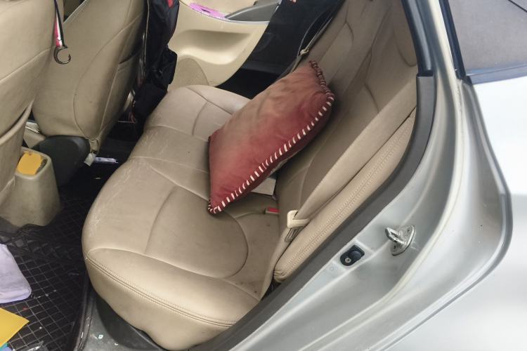 Used Hyundai Verna (older generation) 2010 Sedan 1.4L Automatic Fashionable GT Model Left Rear Seat