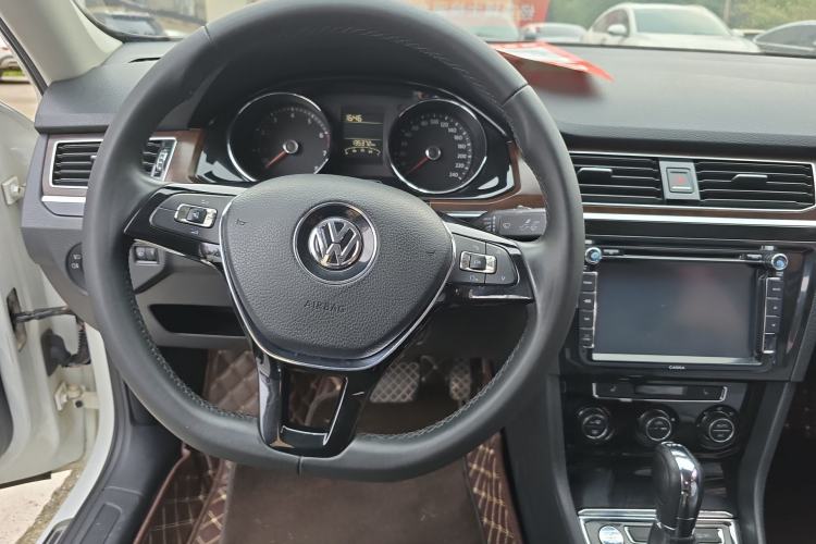 Used Volkswagen Bora 2016 230TSI DSG Luxury Version Steering Wheel