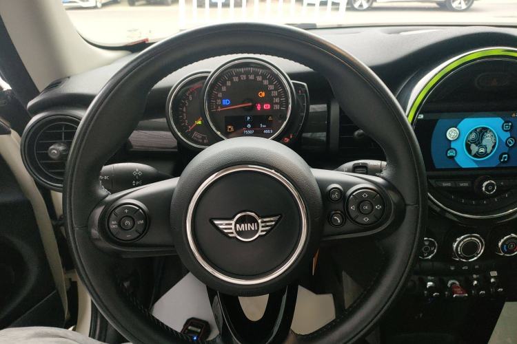 Used MINI MINI 2018 1.5T COOPER Classic Edition