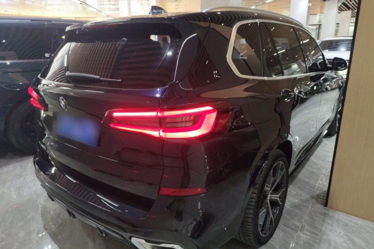 Used BMW X5 2022 Restyled xDrive 40Li M Sport Package
