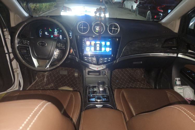 Used BYD Tang New Energy 2015 2.0T Four-Wheel-Drive Flagship Model Center Console