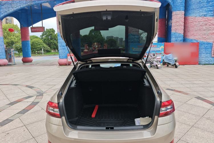 Used Skoda Octavia 2018 TSI230 DSG Luxury Edition Trunk