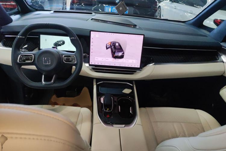 Used Zeekr 009 2024 7-Seater Walk-Through Version Four-Wheel Drive 108 kWh Center Console