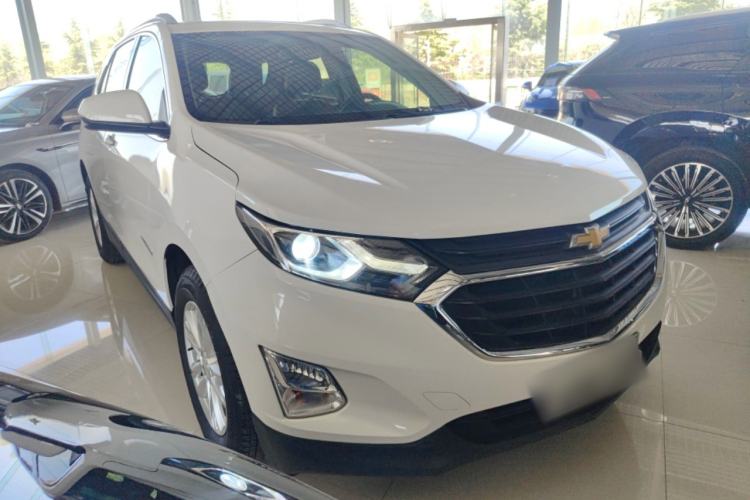 Used Chevrolet Equinox 2019 535T Automatic YuJie Edition China VI Front Right 45 Deg