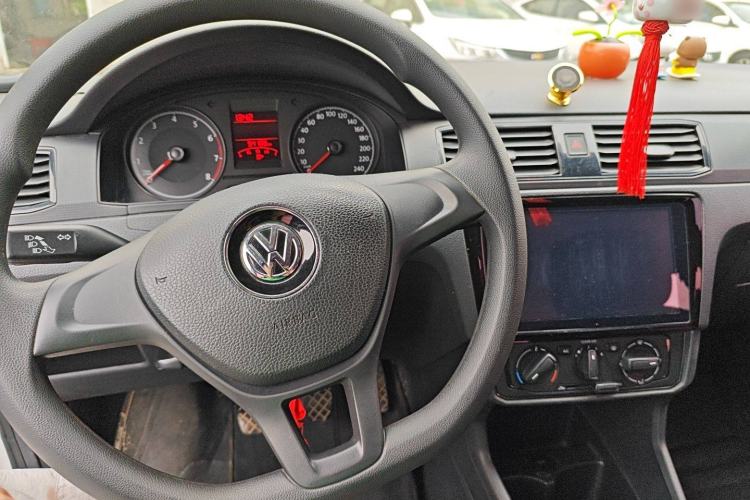 Used Volkswagen Santana 2016 1.6L Manual Fashion Edition