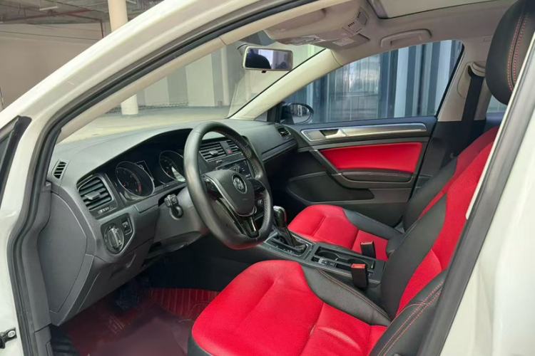 Used Volkswagen Golf 2017 230TSI Automatic Comfort Edition – Celebrating Milestone of One Million Units