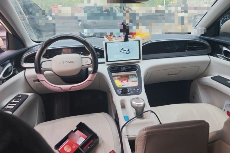 Used Geely Galaxy Geome 2025 310km Youth Edition Center Console
