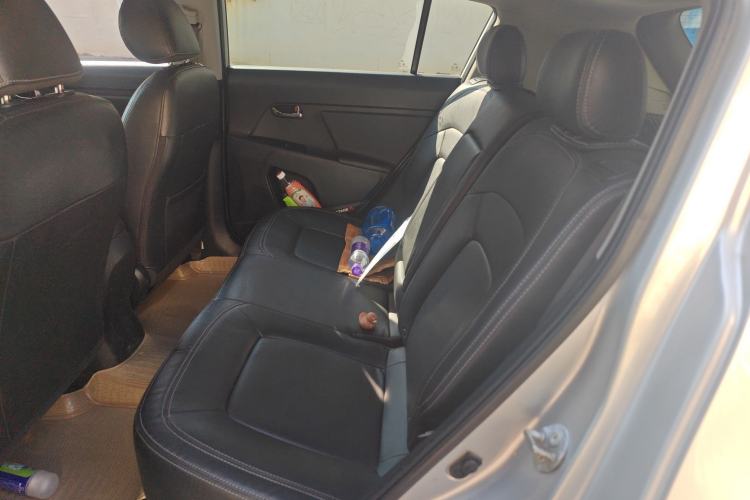 Used Kia Sportage R 2011 2.0L Automatic Two-Wheel Drive Premium Edition
