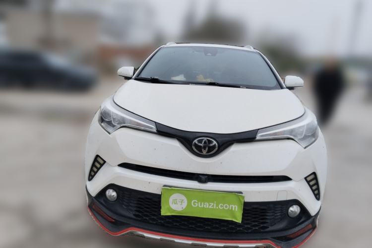 Used Toyota C-HR 2018 2.0L Leading with Sunroof China VI Standard

