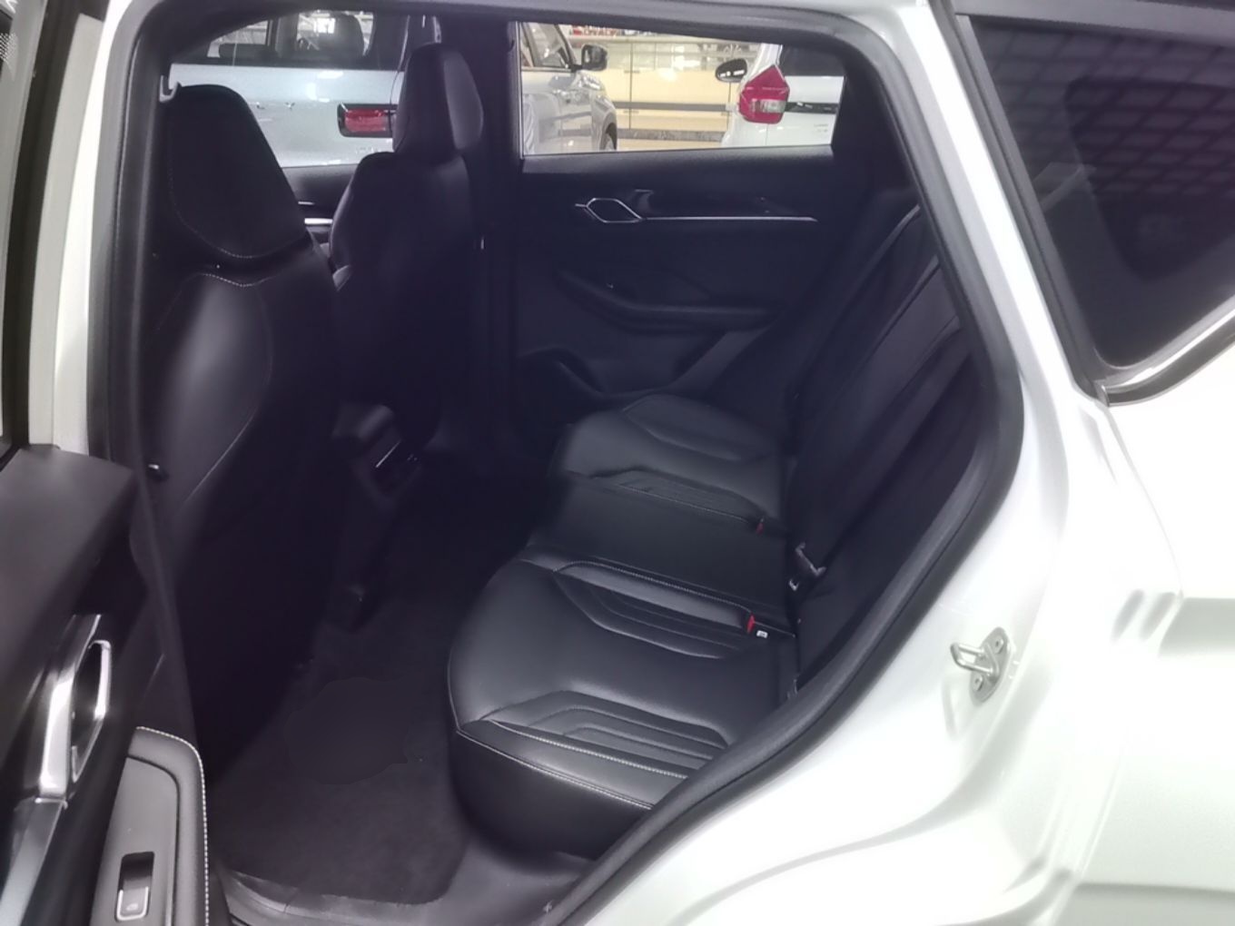 Geely Auto Coolray 2025 Bin Yue L 1.5T DCT Starlight Edition — снимка 20