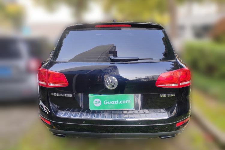 Used Volkswagen Touareg 2011 3.0 TSI High-End Version Rear