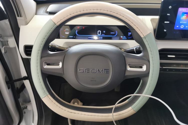 Used Geely Galaxy Panda 2024 Panda Mini 200km Endurance Bear Steering Wheel