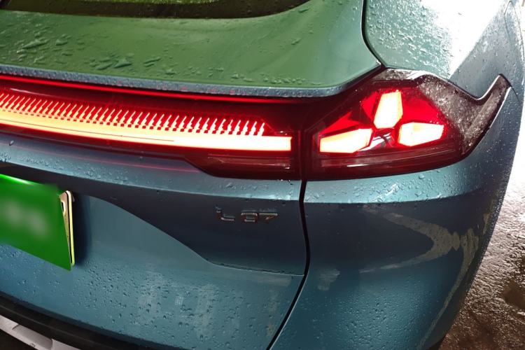 Used Deepal L07 2024 300Max Qiankun Intelligent Driving ADS SE Range-Extended Version
