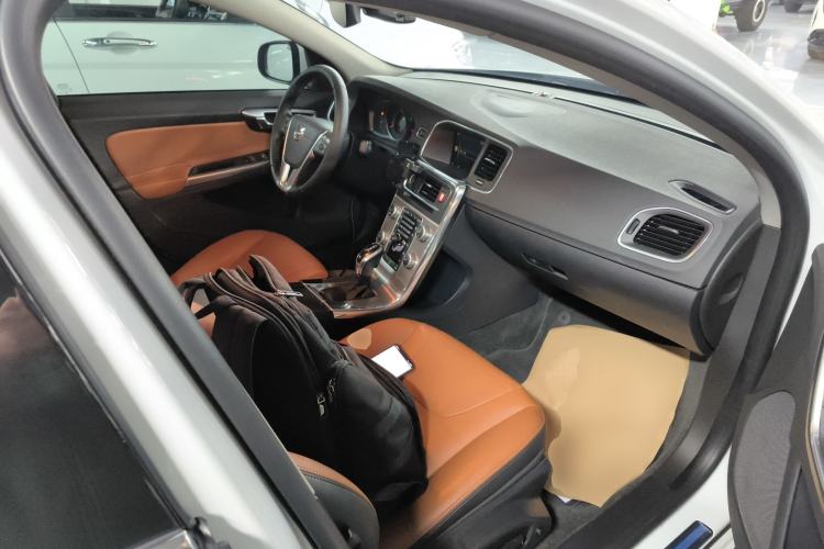 Used Volvo S60 2019 S60L Facelift T5 Intelligent Advanced Edition
