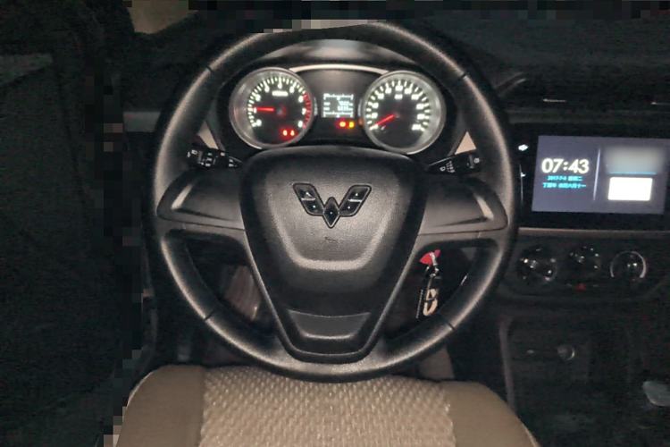 Used Wuling Hongguang 2019 1.5L S Comfort Edition China VI LAR