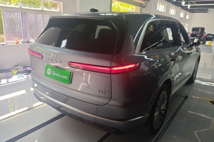 Used ONVO Luxeed L90 2025 Model—Ultra Six-Seater Version
