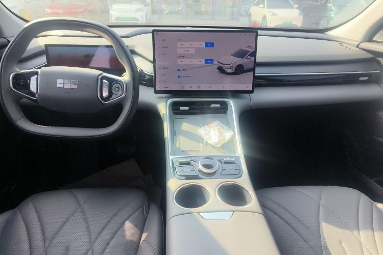 Used Geely Galaxy L6 2025 EM-i 140km Starship Edition
