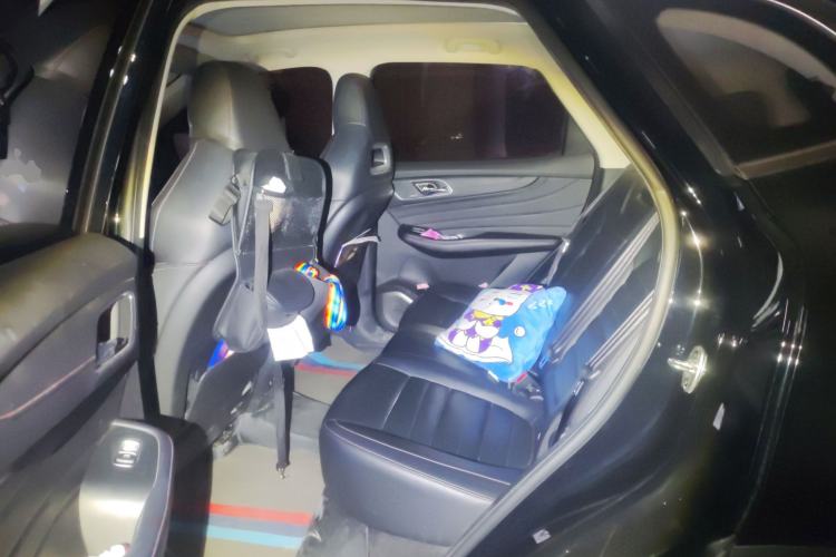 Used MG HS 2018 30T Automatic Two-Wheel Drive Trophy Edition—High-Octane V-Model Left Rear Seat