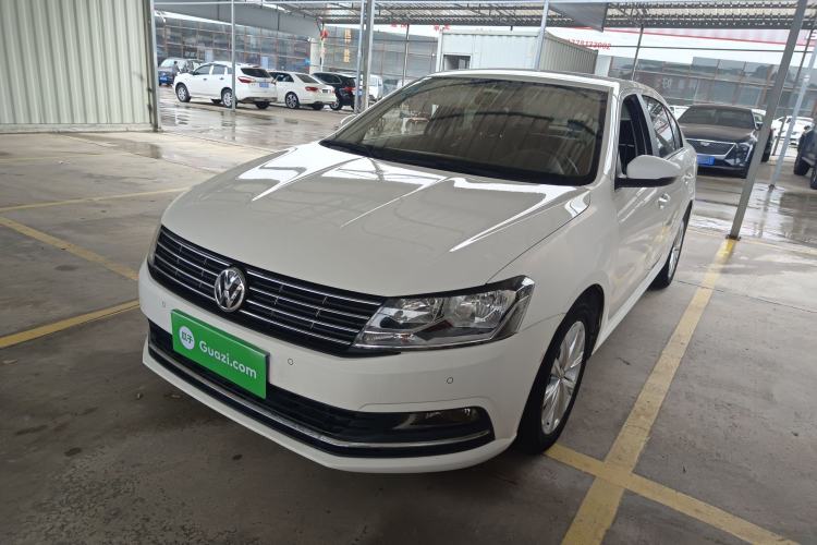 Used Volkswagen Lavida 2015 1.6L Manual Comfort Edition