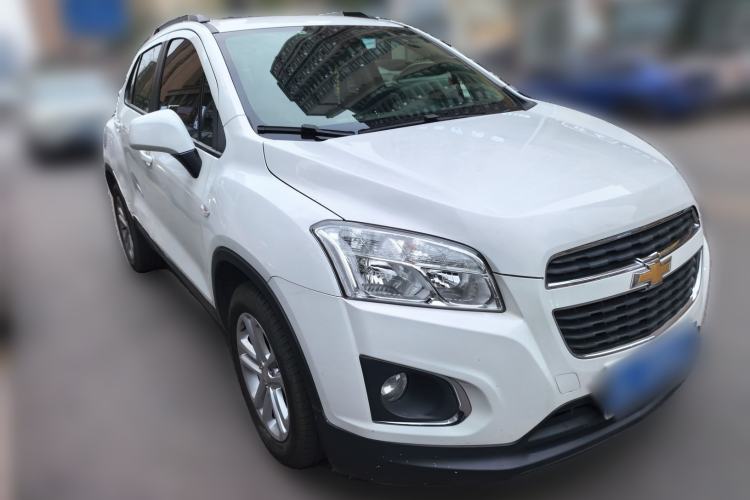 Used Chevrolet Trax 2016 1.4T Automatic Two-Wheel Drive Comfort Version with Sunroof Front Right 45 Deg