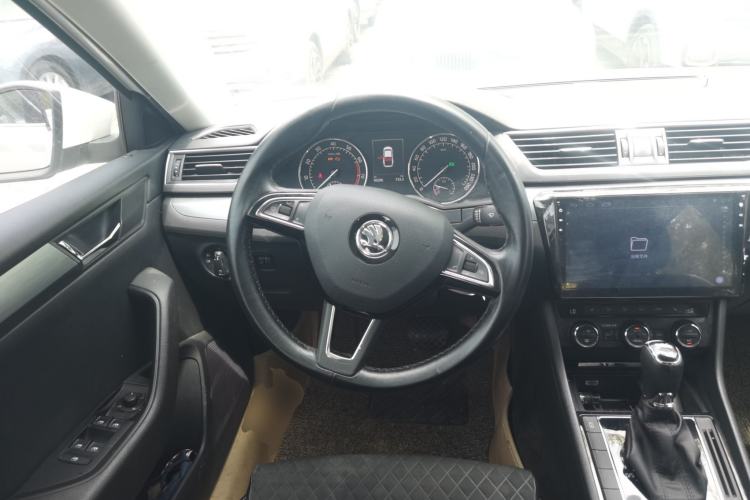 Used Skoda Superb 2016 TSI280 DSG Innovation Edition Steering Wheel