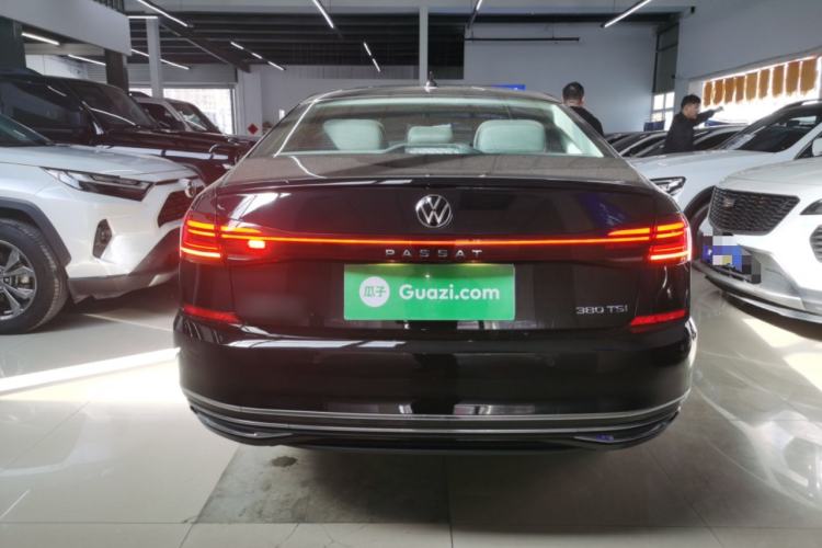 Used Volkswagen Passat 2024 380TSI Elite Edition

