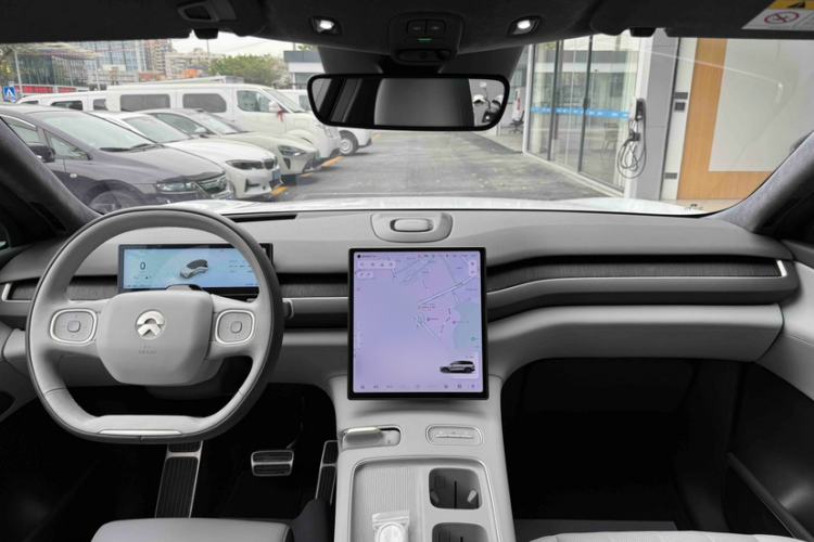 Used Nio ES8 2024 75 kWh Executive Edition