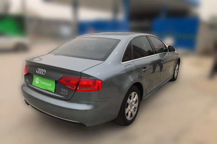 Used Audi A4L 2012 2.0 TFSI automatic Comfort trim level
