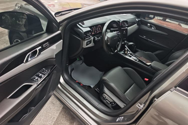 Used Lynk & Co 03 2021 2.0TD Automatic Trendy Champion Edition Driver Seat