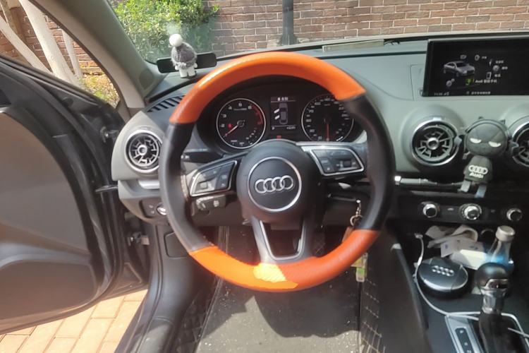 Used Audi A3 2019 Limousine 35 TFSI Ambition China V Steering Wheel