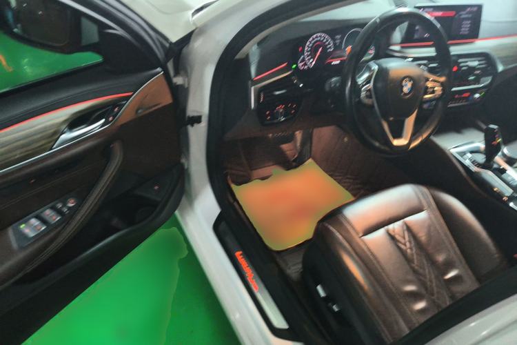 Used BMW 5 Series 2018 530Li Leading Edition Luxury Package Driver Seat