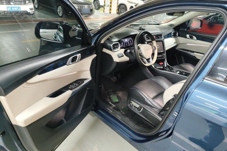 Used Lynk & Co 01 2017 2.0T Two-Wheel Drive Zhaopu Version
