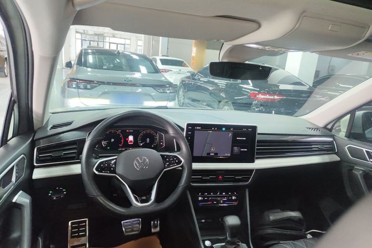 Used Volkswagen Tiguan L 2023 330TSI Automatic Two-Wheel Drive R-Line Enjoyment Edition
