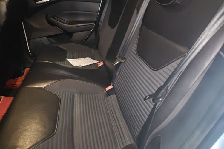 Used Ford Focus 2015 Hatchback EcoBoost 125 Manual – Ultra-Style Edition