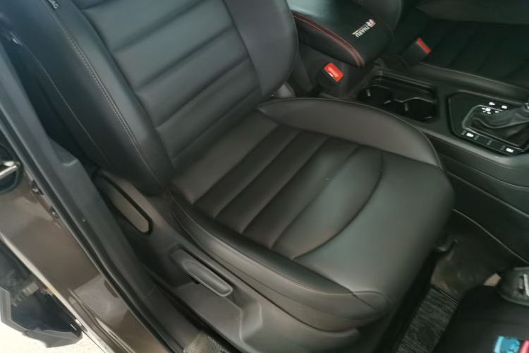 Used Volkswagen Tharu 2020 330TSI All-Wheel-Drive Luxury Edition China VI Standard