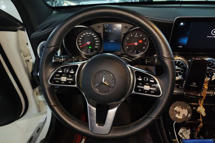 Used Mercedes-Benz GLC 2020 GLC 260 L 4MATIC Dynamic Model
