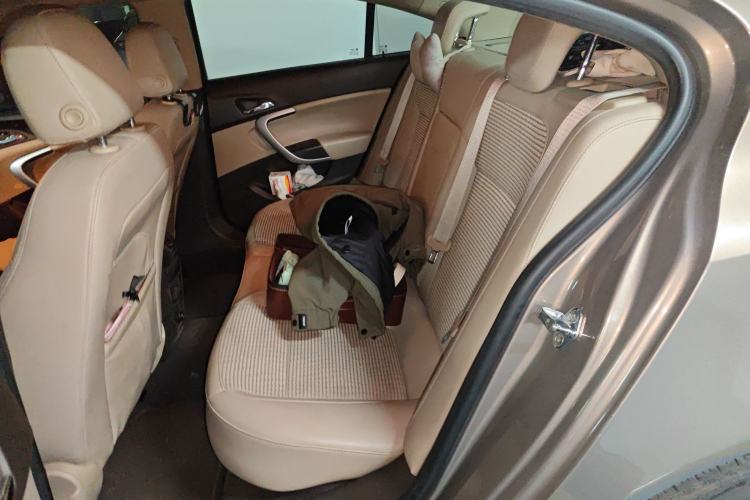 Used Buick Regal 2014 2.0L Leading Fashion Edition