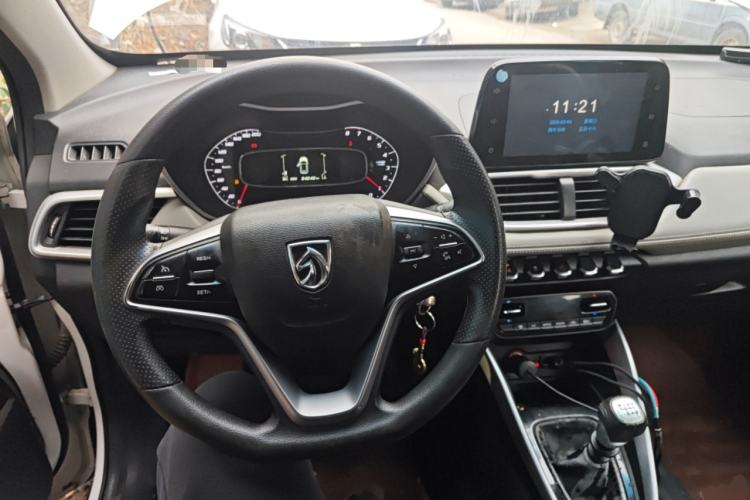 Used Baojun 510 2017 1.5L Manual Fashion Model
