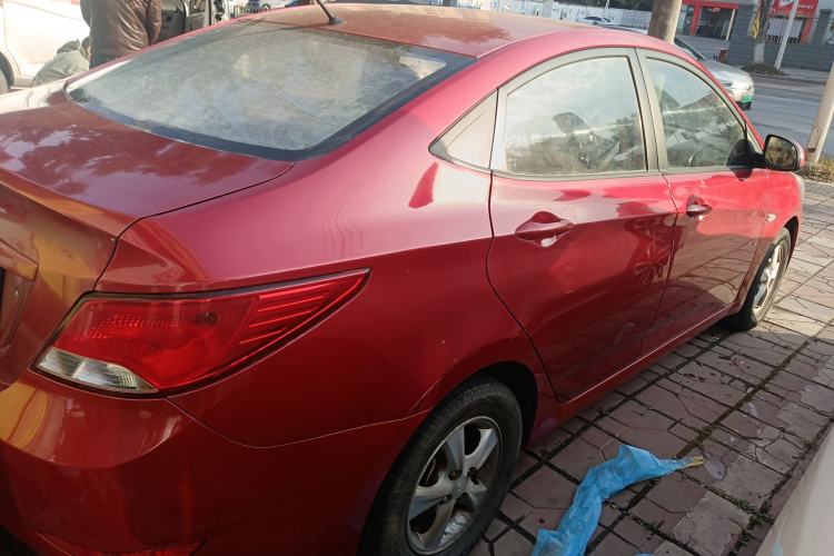 Used Hyundai Verna (older generation) 2014 1.4L Manual Smart GLS Trim