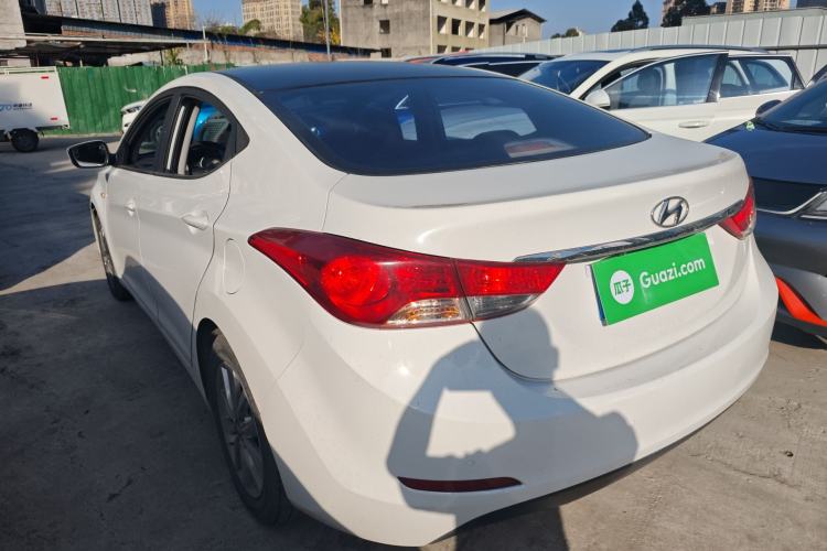 Used Hyundai Elantra (5th Generation / Langdong) 2015 1.6L Automatic Fashion Model
