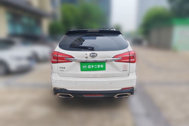 Used BYD Tang New Energy 2015 2.0T Four-Wheel-Drive Flagship Model Rear