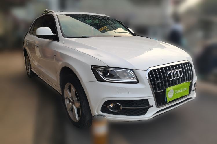 Used Audi Q5 2017 Plus 40 TFSI Ambition Model
