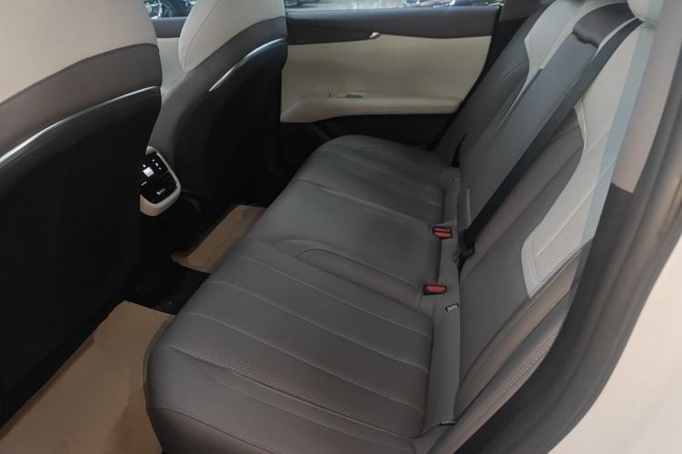 Used Deepal L07 2024 230Max Qiankun Intelligent Driving ADS SE Range-Extended Version Left Rear Seat