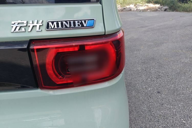 Used Wuling Hongguang MINIEV 2022 Macaron Premium Model – Lithium Iron Phosphate