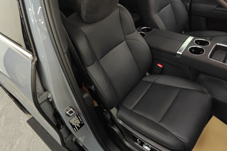 Used Li Auto L8 2025 Ultra Smart Refreshed Edition Right Front Seat