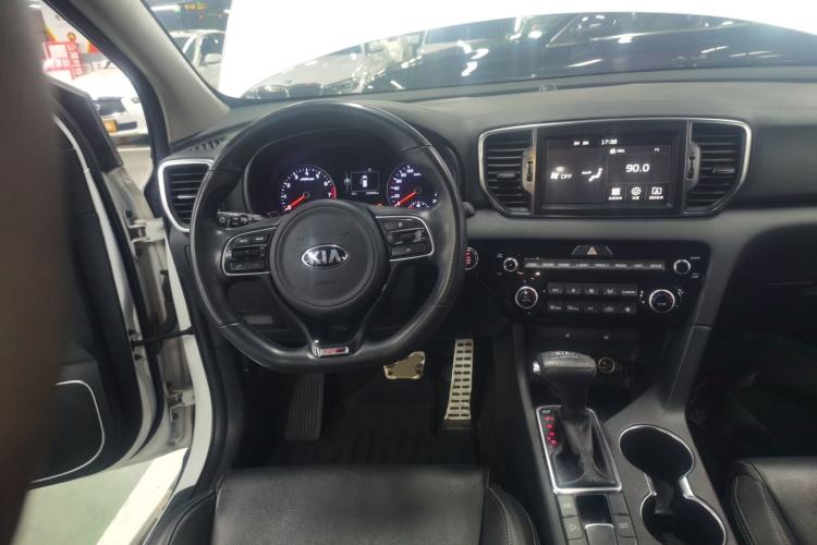 Used Kia KX5 2017 1.6T Automatic Two-Wheel Drive 15th Anniversary Special Edition DLX
